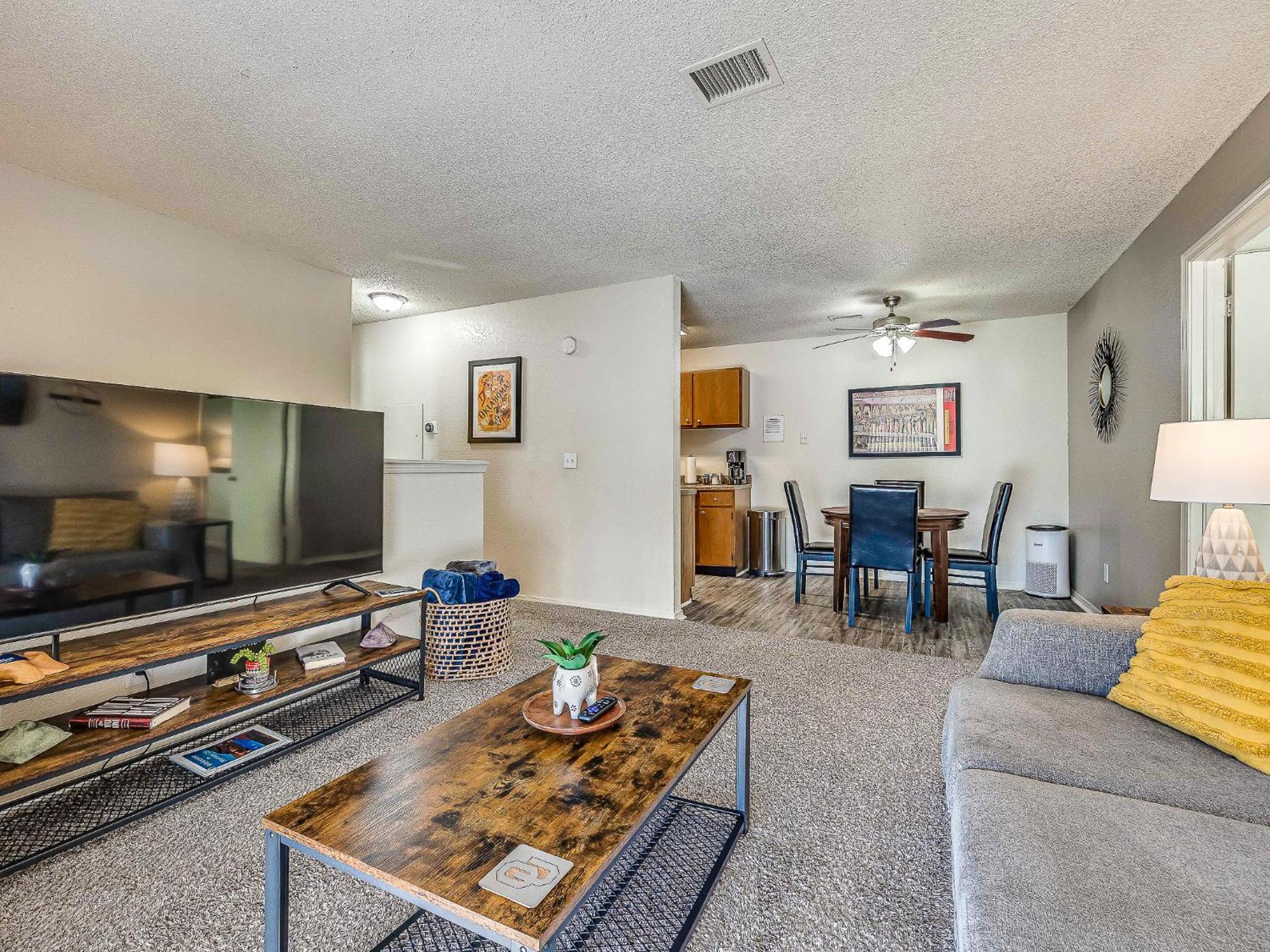 Ou Sooner, Pool & Gym, Bbq, Netflix, 100Mb Internet, Lg Washer & Dryer, Close To Ou! Norman Exterior photo